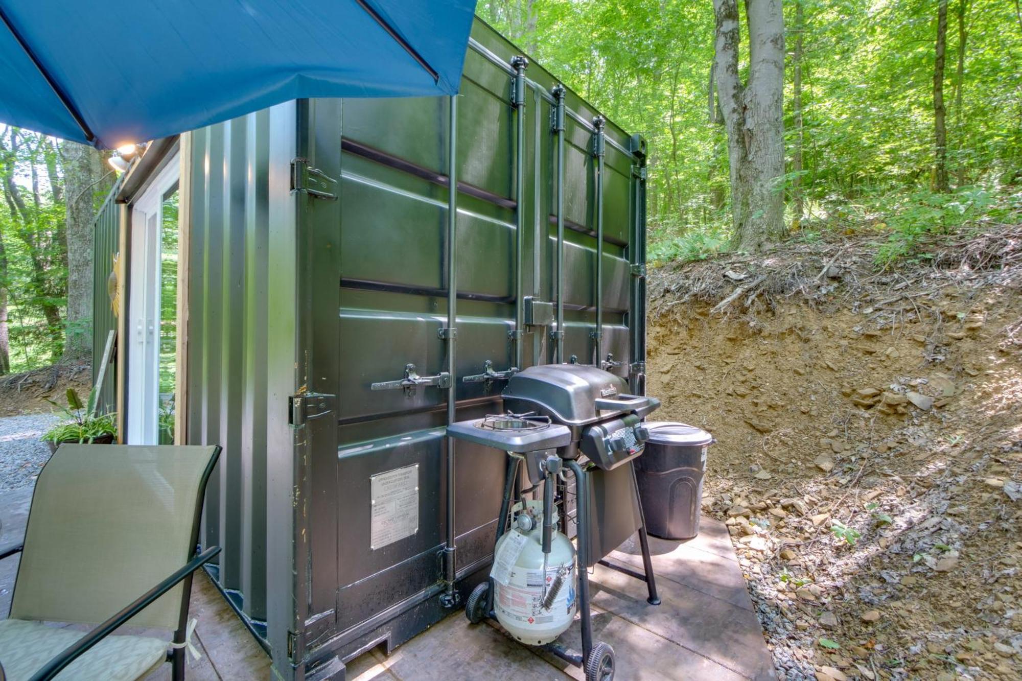 Tiny Home With Hot Tub By Mohican State Park! Loudonville Exterior photo