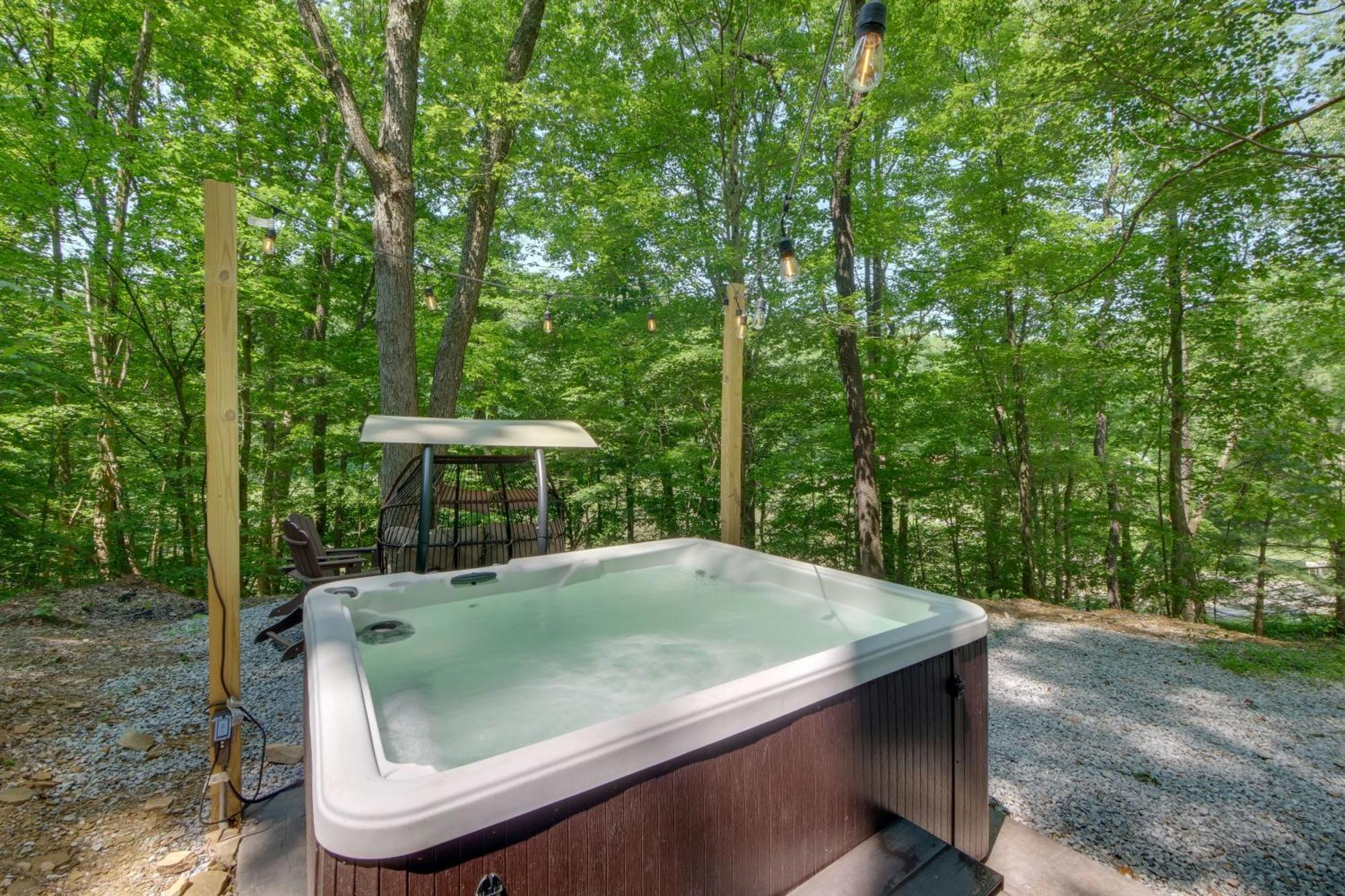 Tiny Home With Hot Tub By Mohican State Park! Loudonville Exterior photo