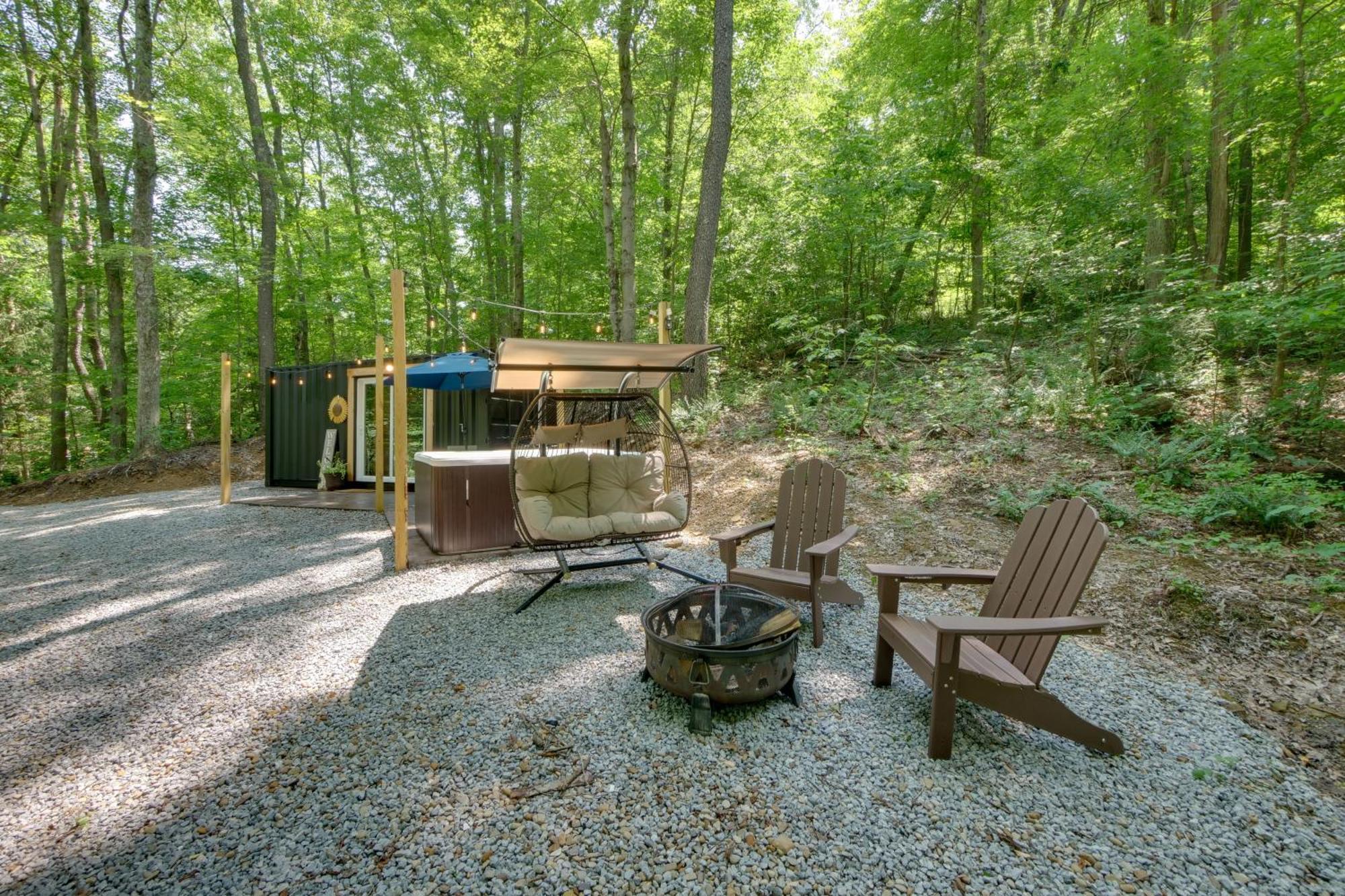 Tiny Home With Hot Tub By Mohican State Park! Loudonville Exterior photo